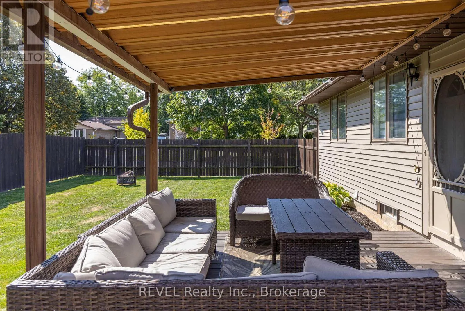 3 NEWLEAF CRESCENT