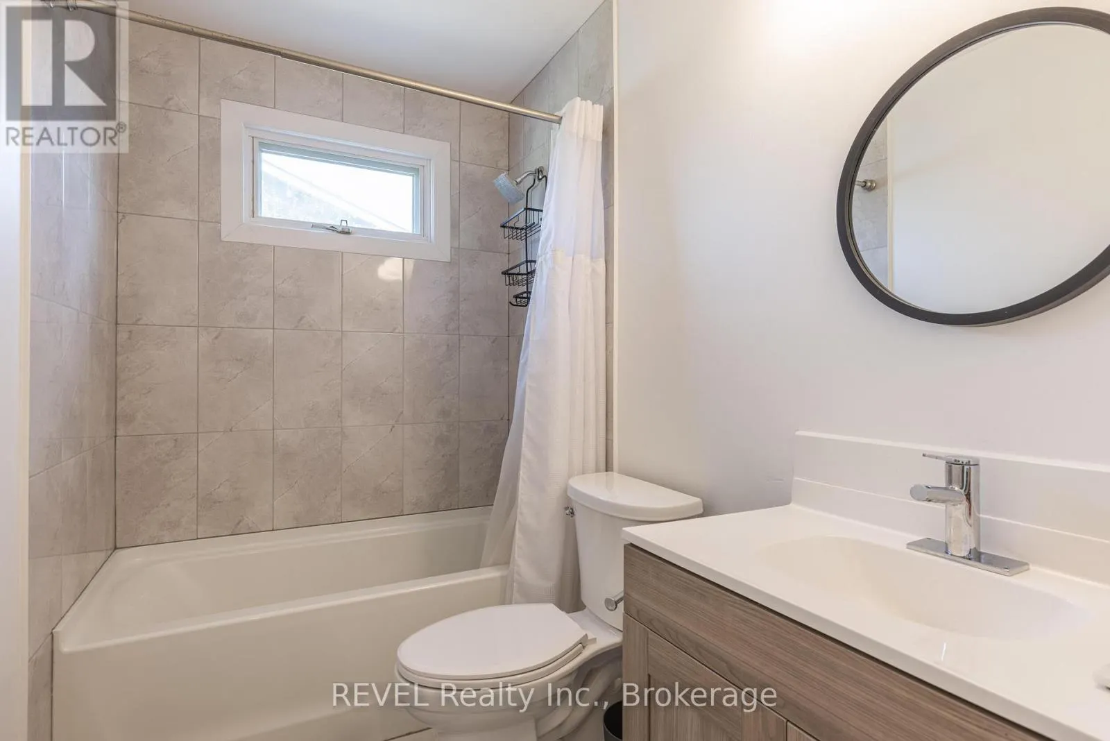 3 NEWLEAF CRESCENT