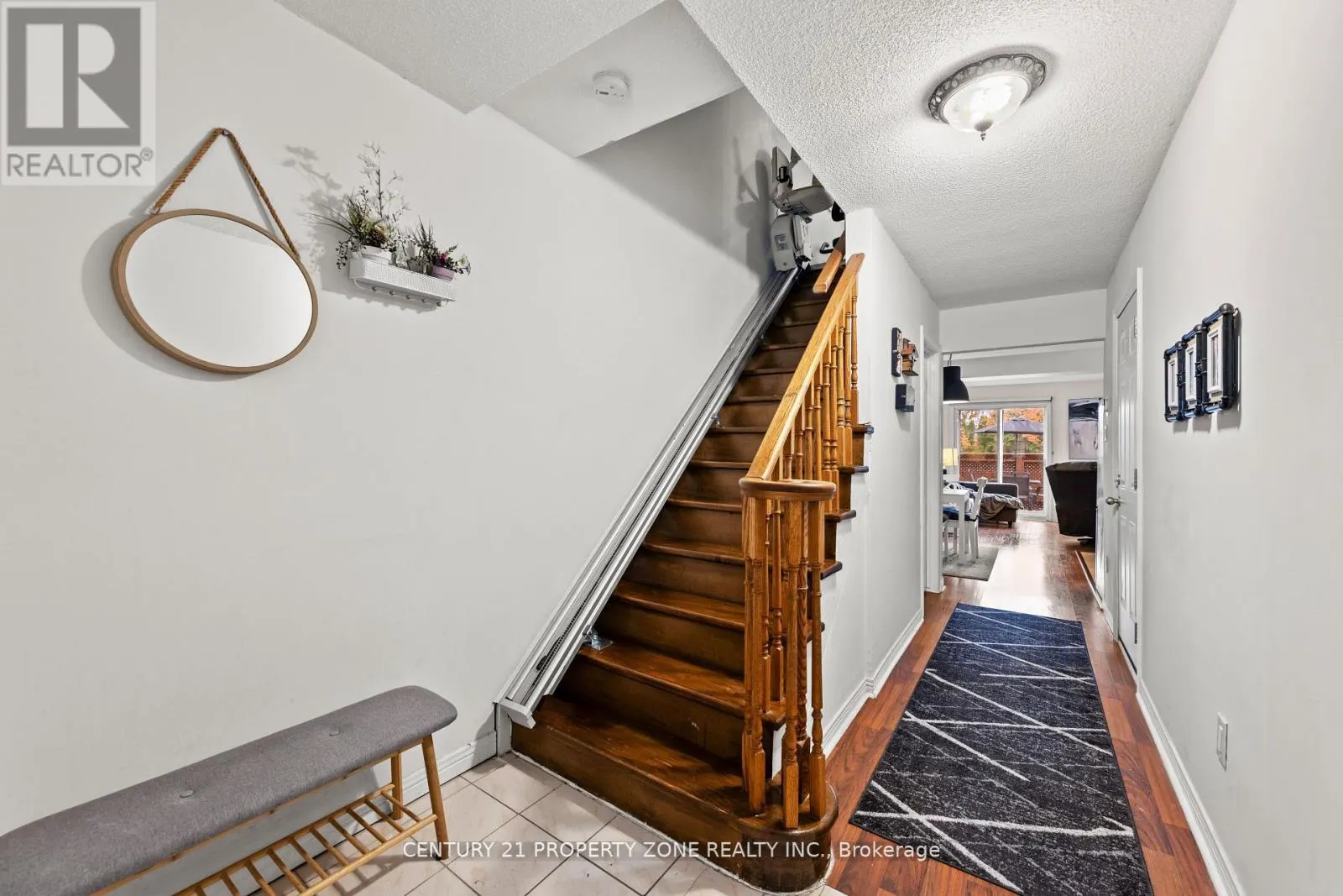 2 - 280 LIMERIDGE ROAD E