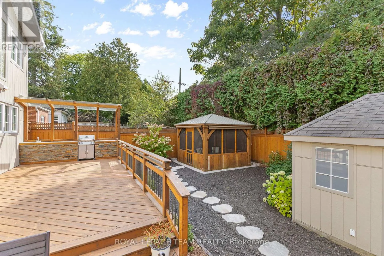 524 BROADVIEW AVENUE