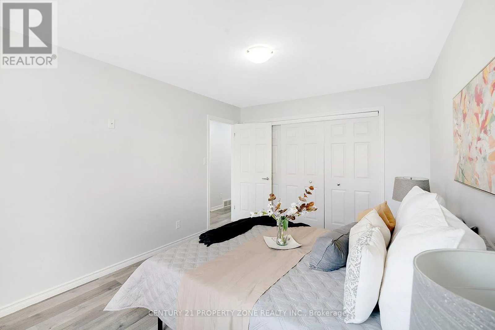 39 SOUTHVIEW CRESCENT