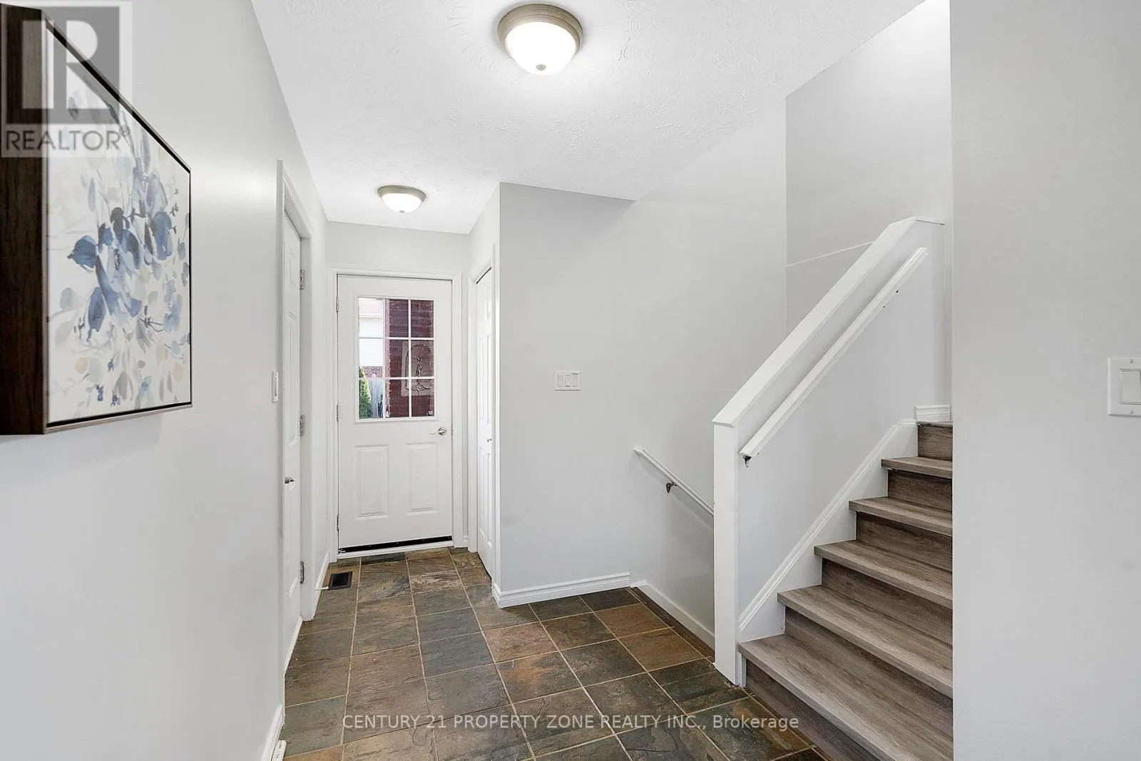 39 SOUTHVIEW CRESCENT