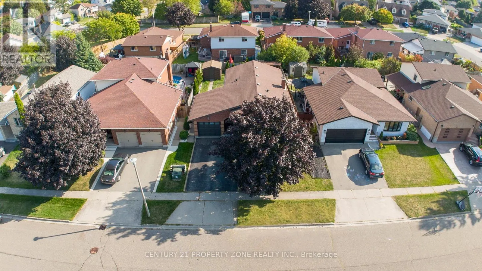 39 SOUTHVIEW CRESCENT