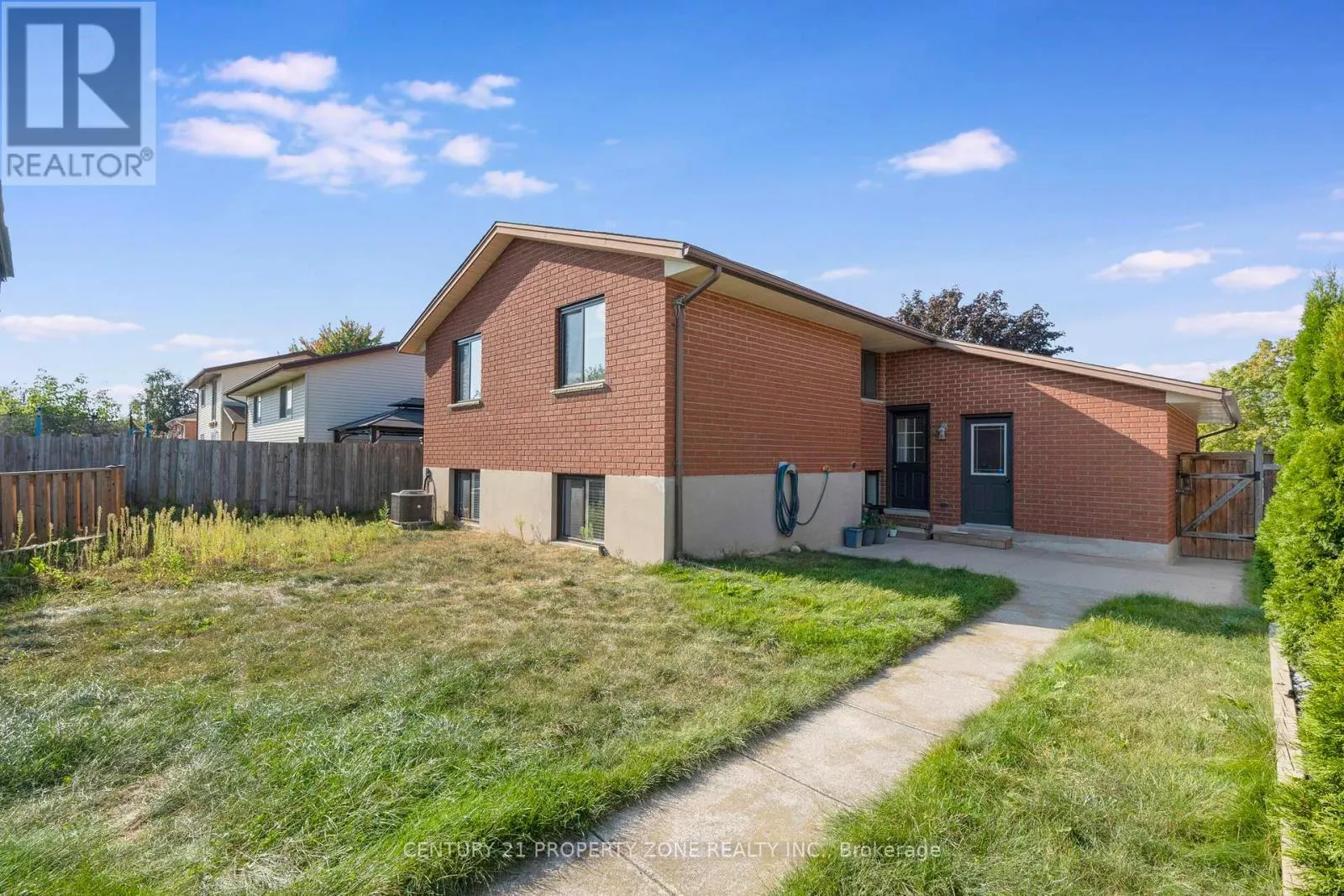 39 SOUTHVIEW CRESCENT