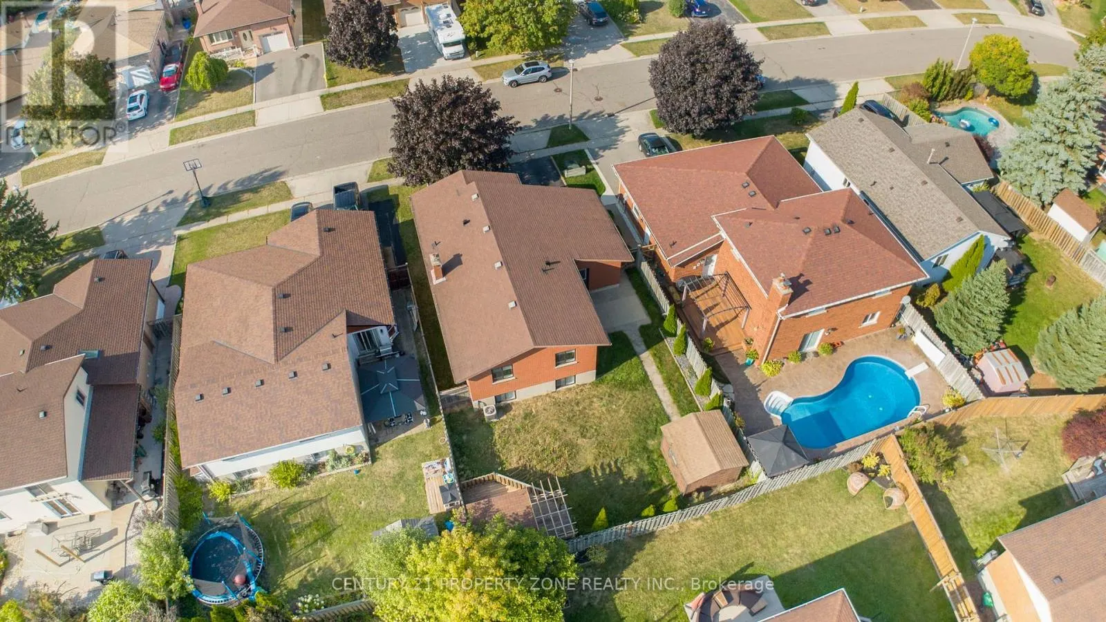 39 SOUTHVIEW CRESCENT