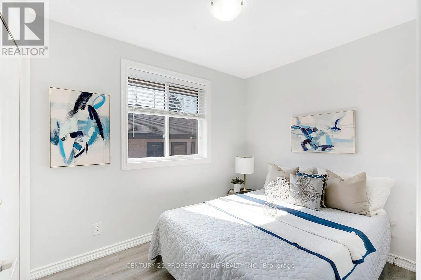 39 SOUTHVIEW CRESCENT