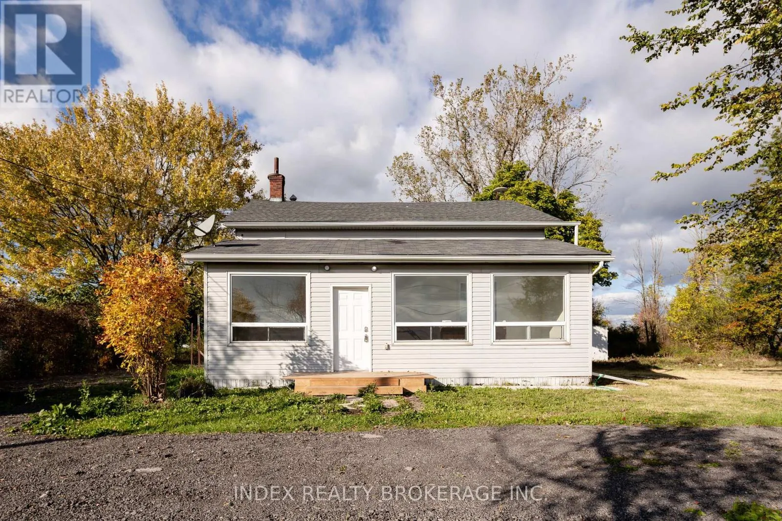 3670 BOWEN ROAD