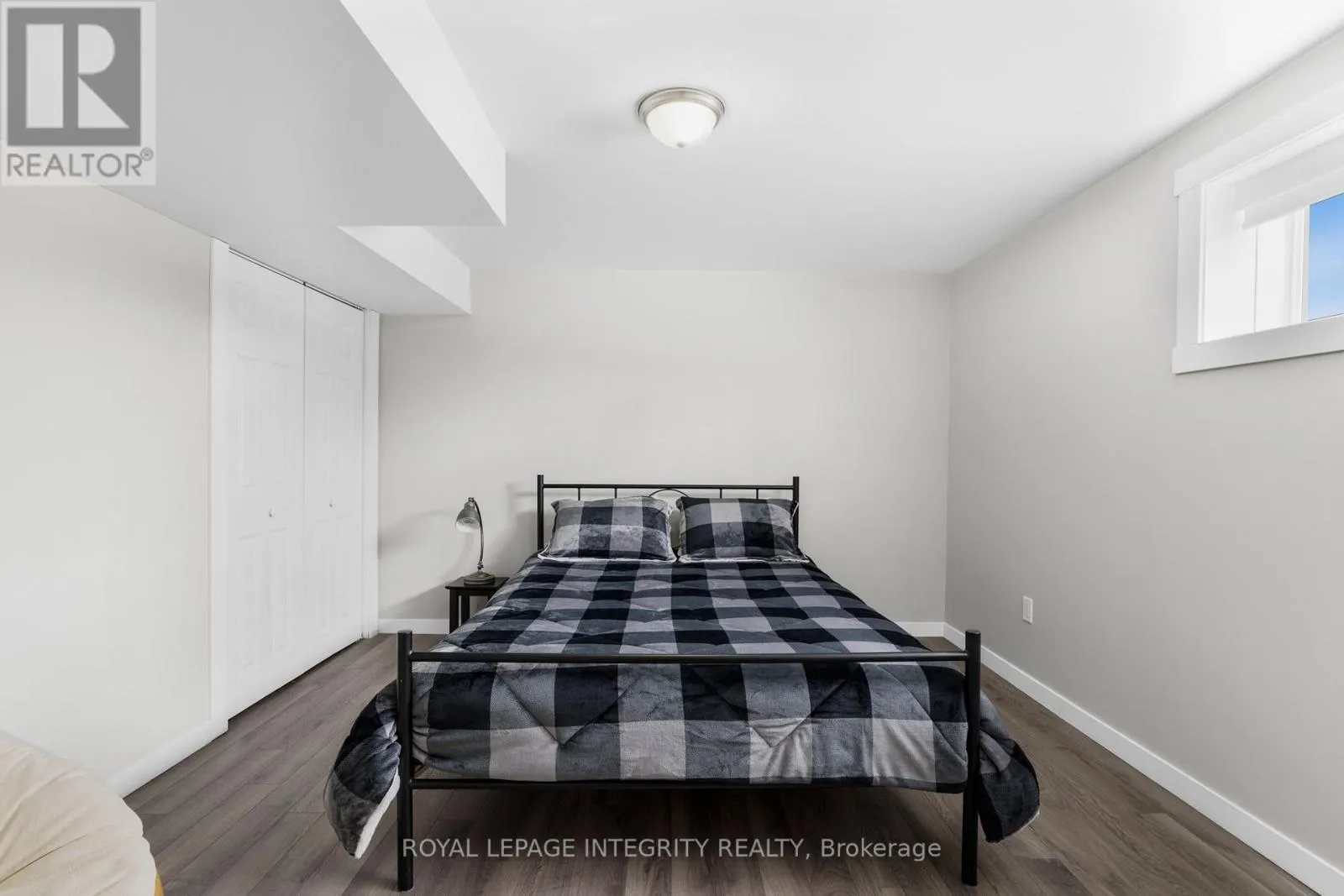 251 RUE DES VIOLETTES STREET