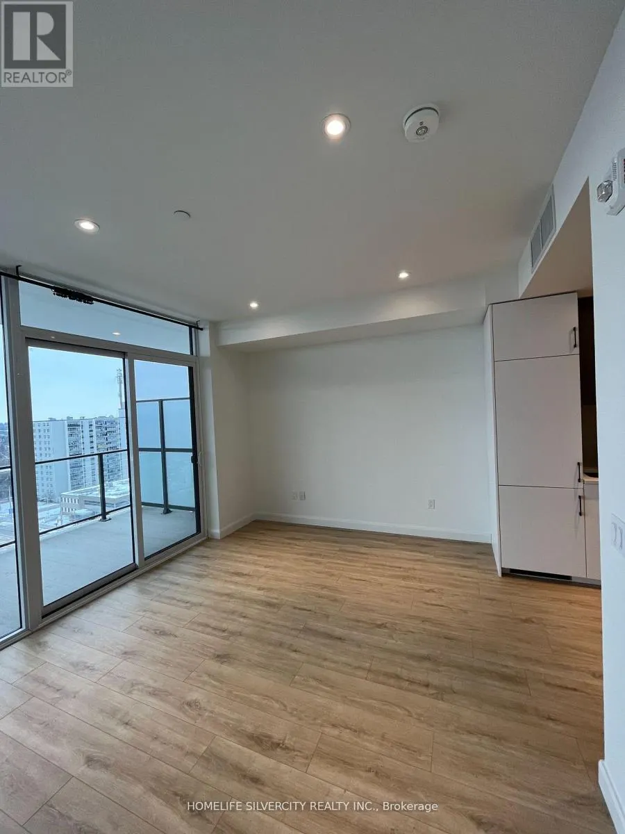 1109 - 741 KING STREET W