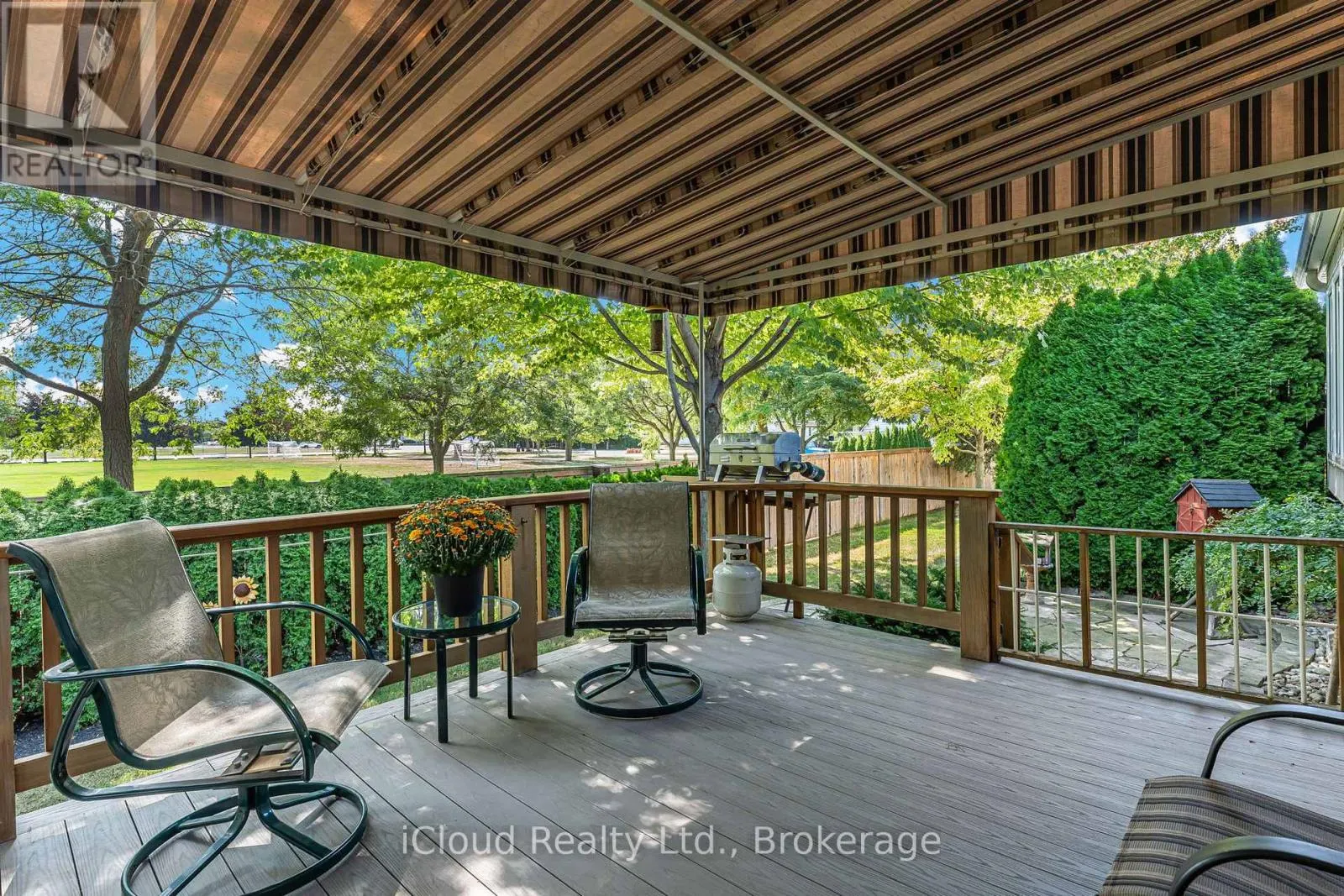 7 - 92 LORETTA DRIVE