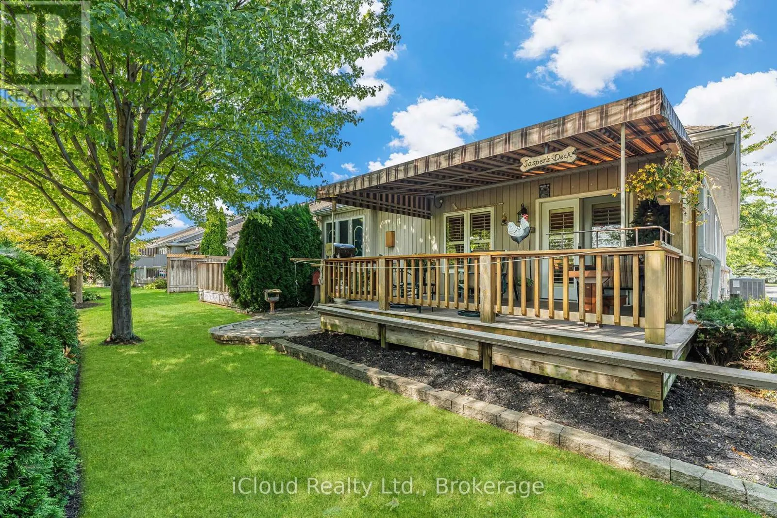 7 - 92 LORETTA DRIVE