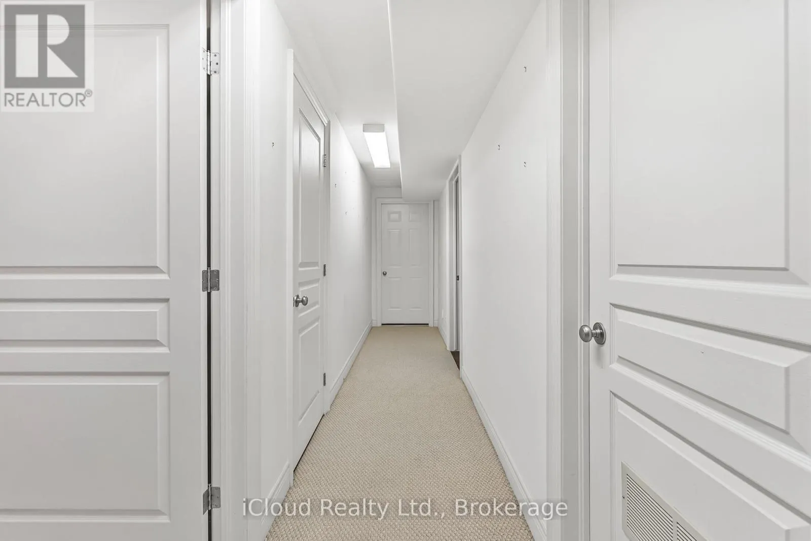 7 - 92 LORETTA DRIVE