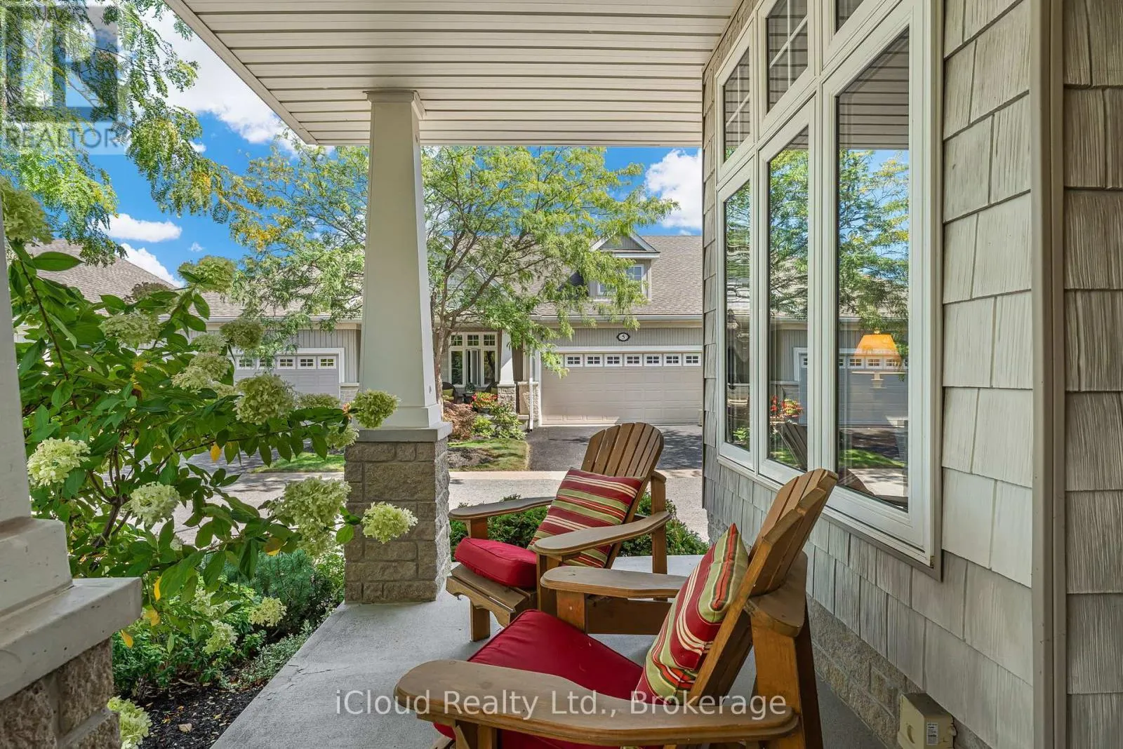 7 - 92 LORETTA DRIVE