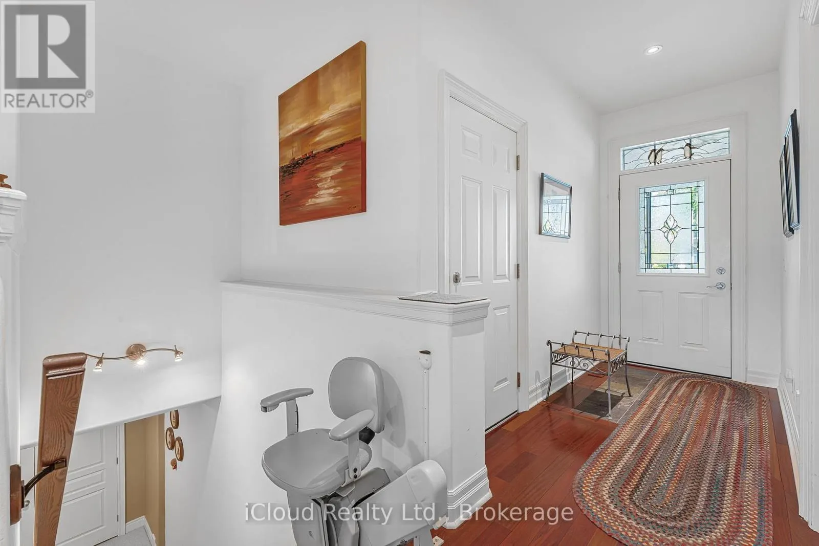7 - 92 LORETTA DRIVE