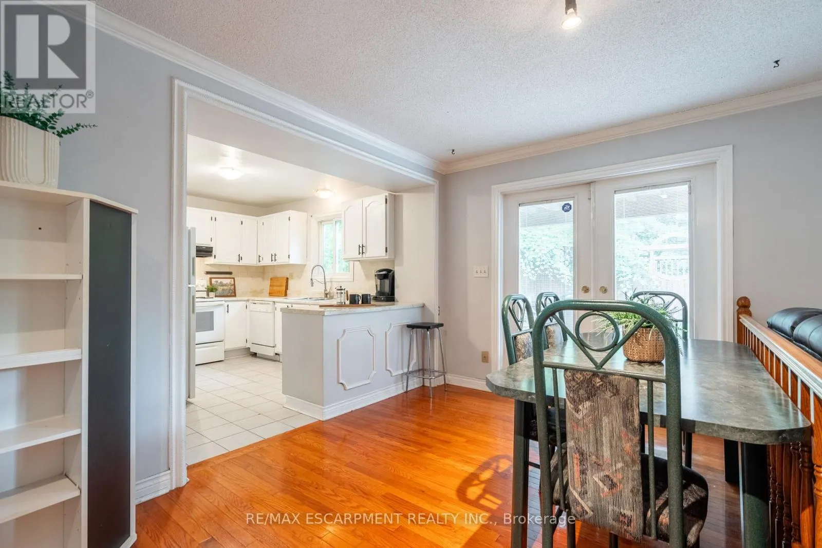 16 FLAMINGO DRIVE