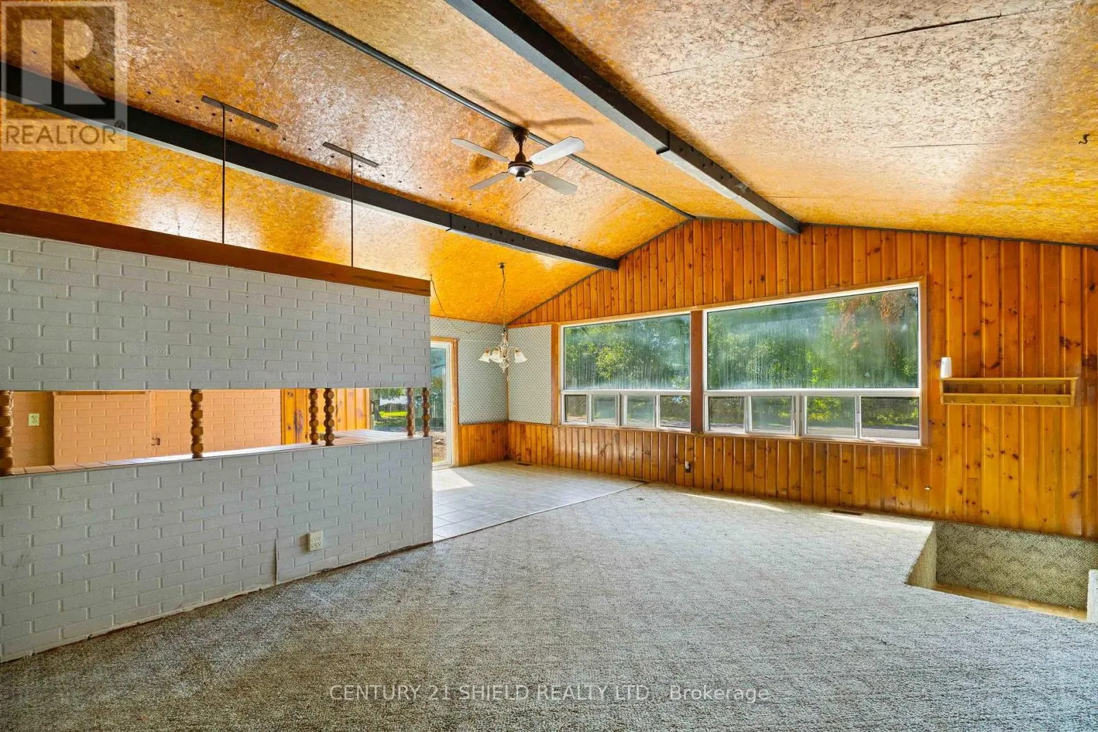6261 - 911 - 6259 67TH AVENUE