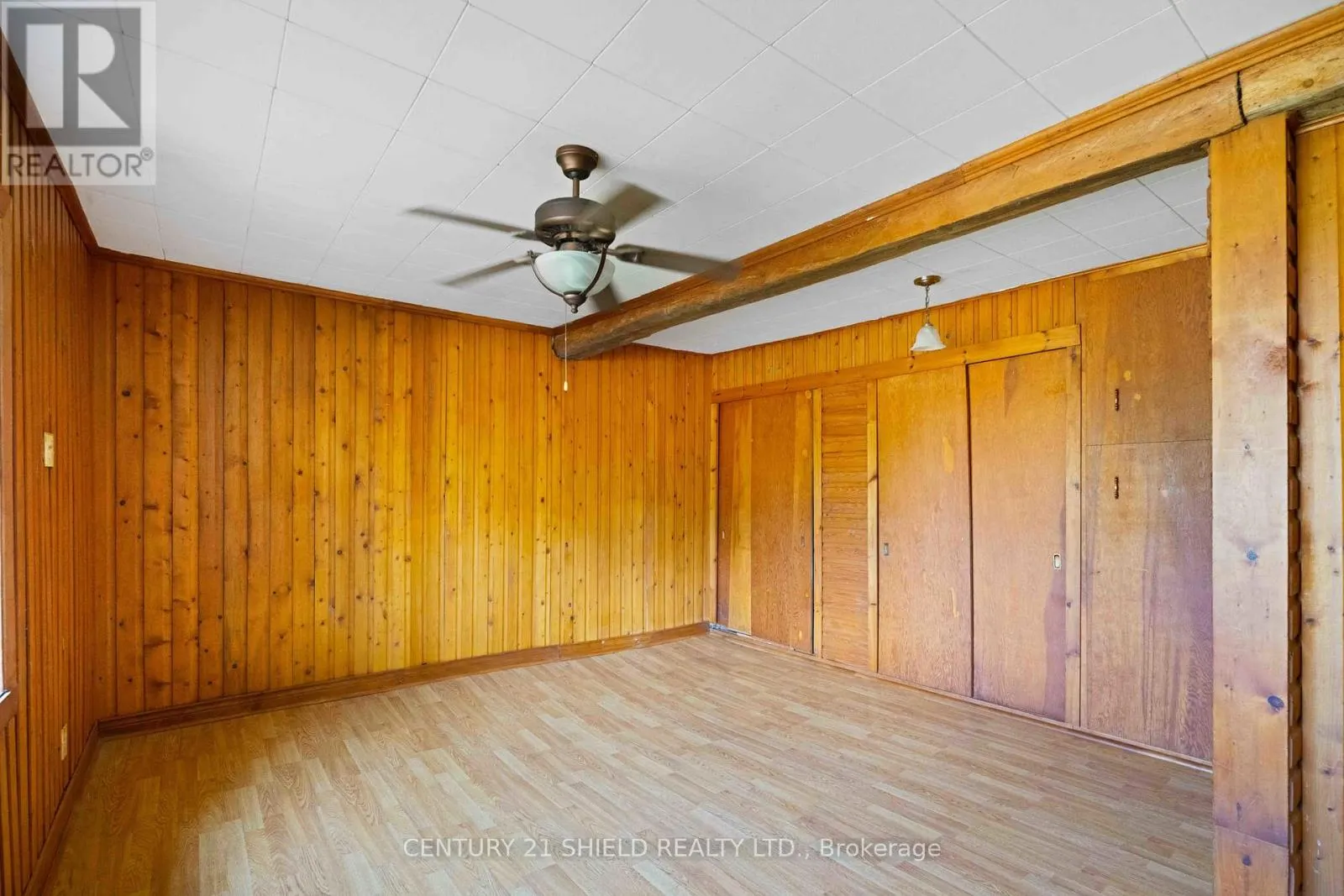 6261 - 911 - 6259 67TH AVENUE