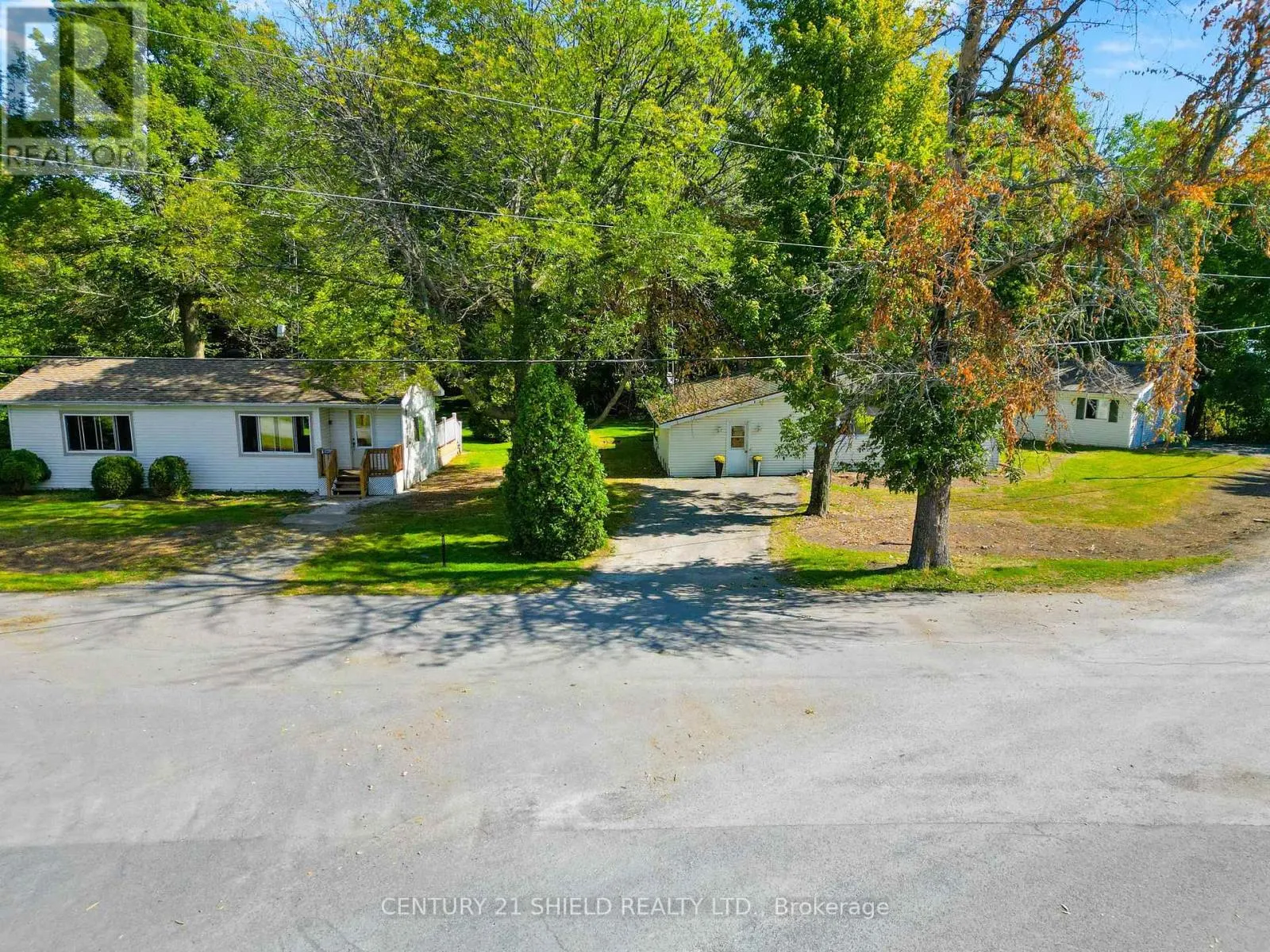 6261 - 911 - 6259 67TH AVENUE
