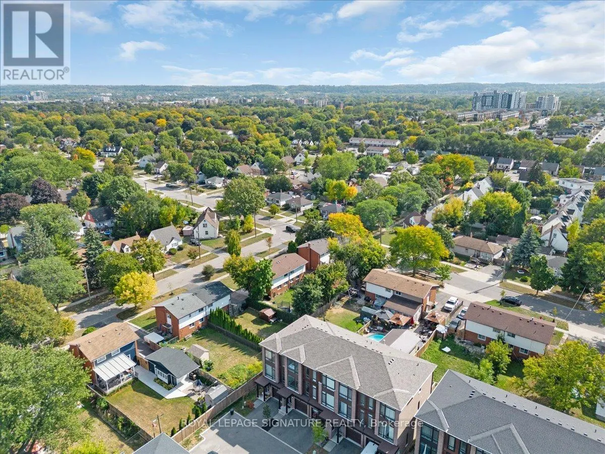 25 - 270 MELVIN AVENUE