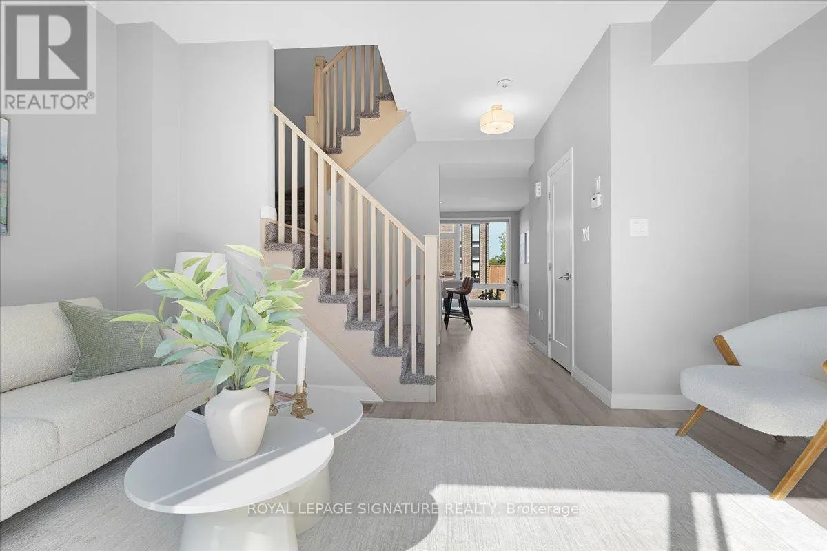 25 - 270 MELVIN AVENUE