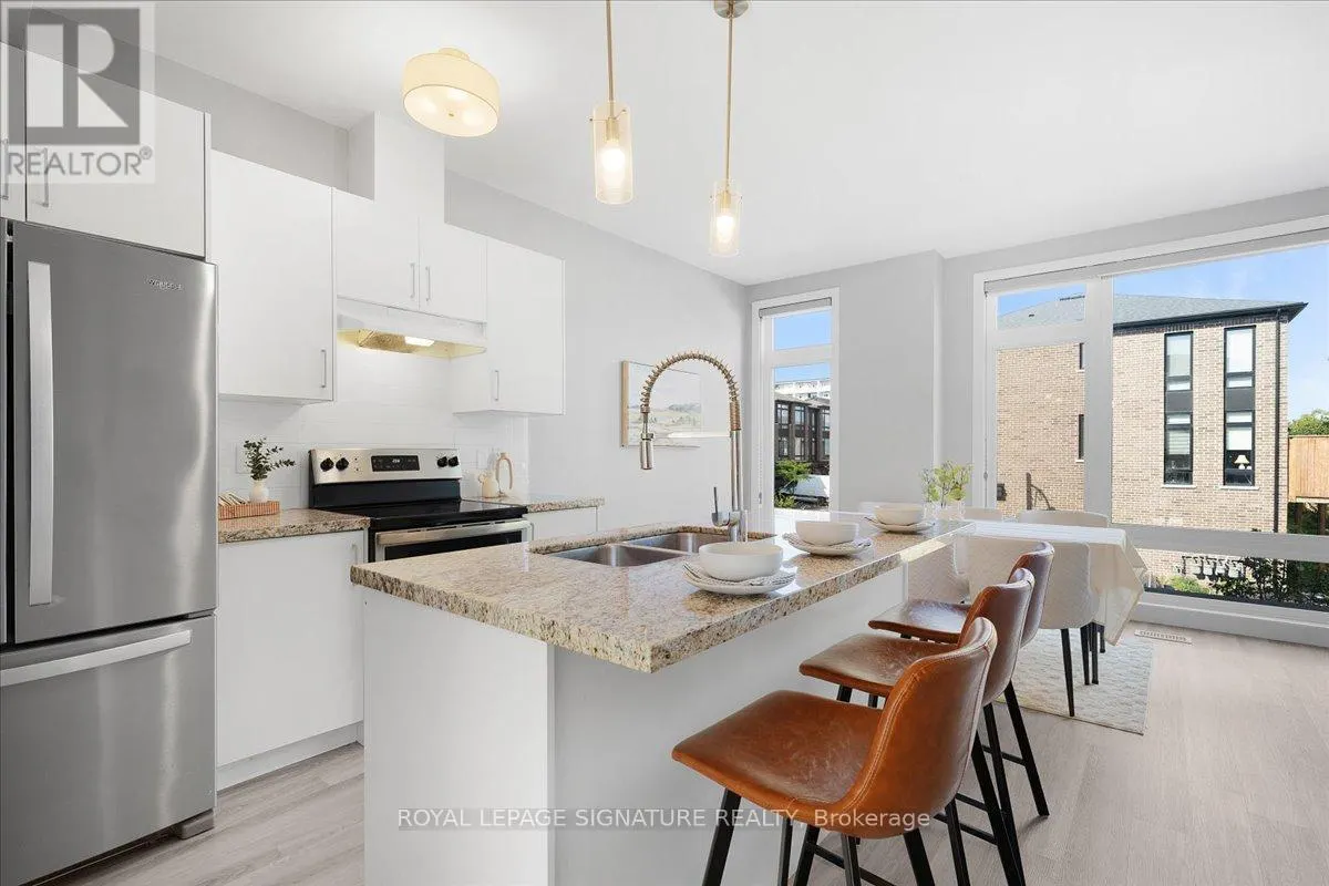 25 - 270 MELVIN AVENUE