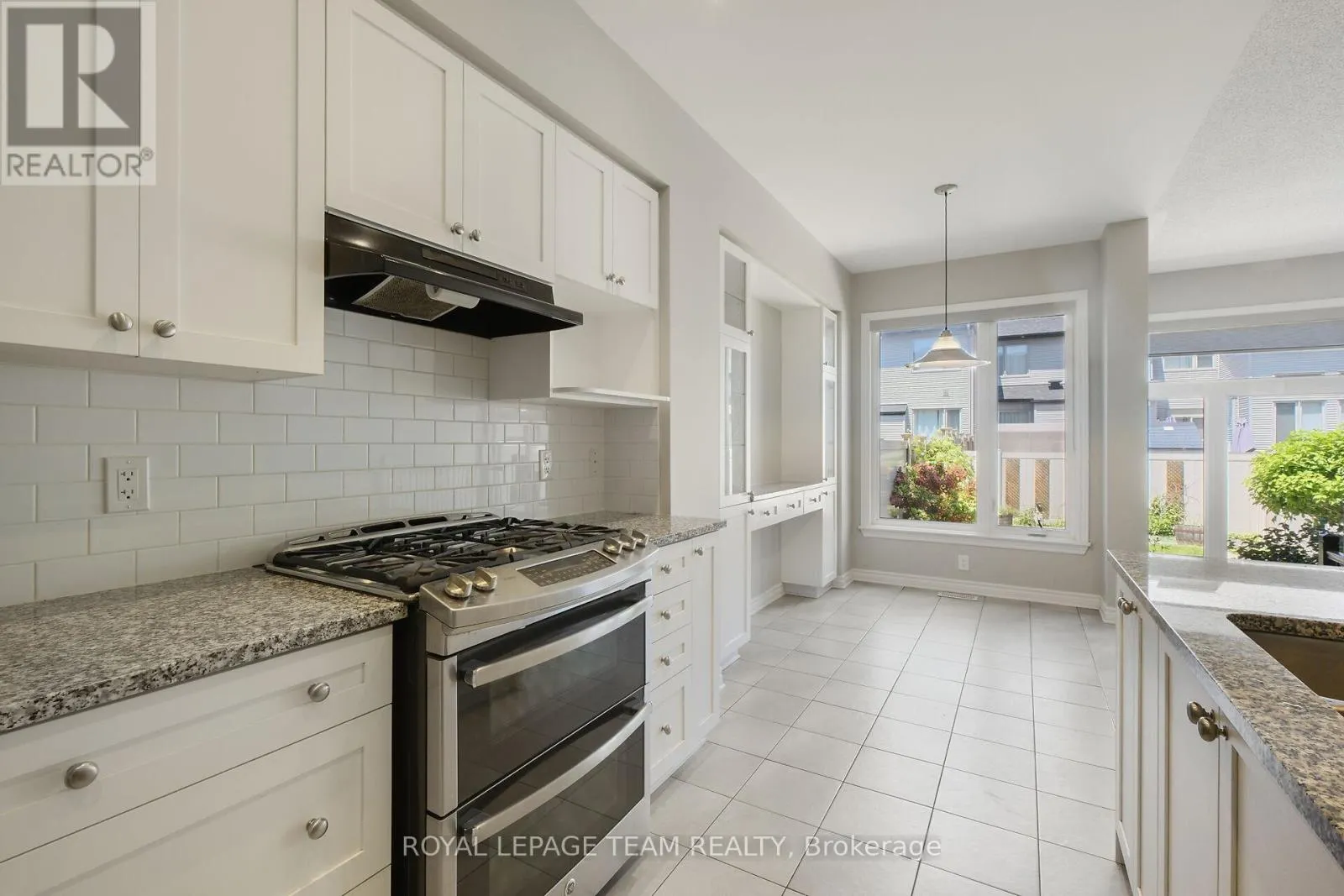 273 SHINLEAF CRESCENT