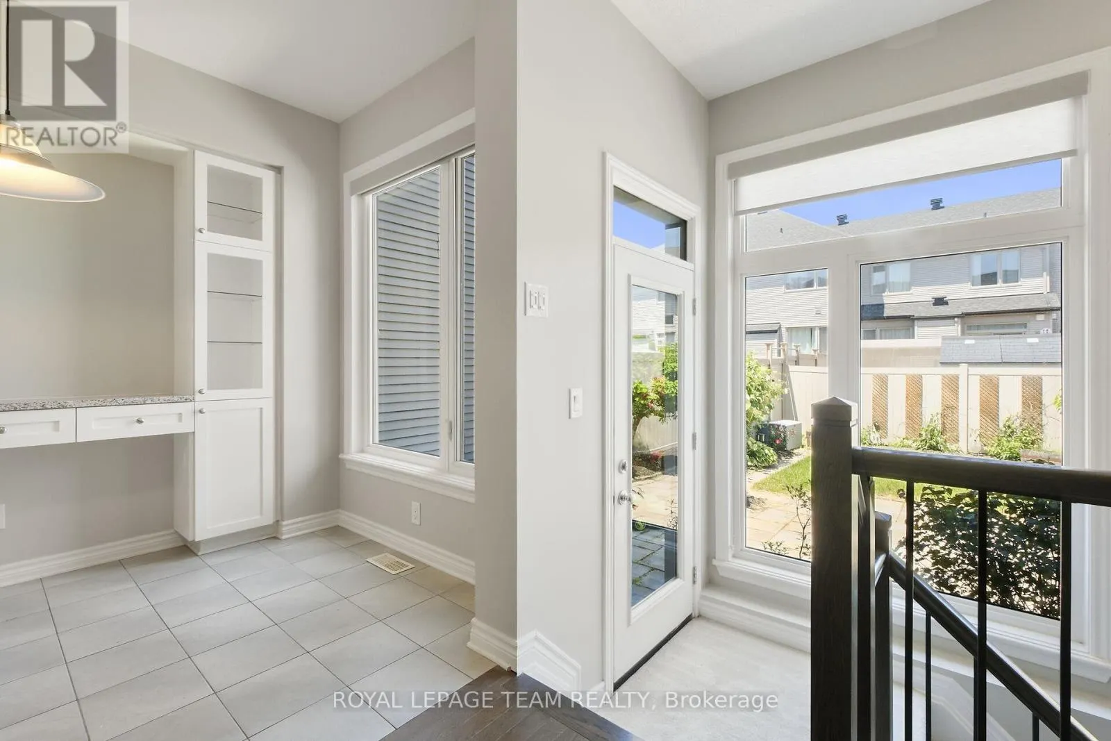 273 SHINLEAF CRESCENT