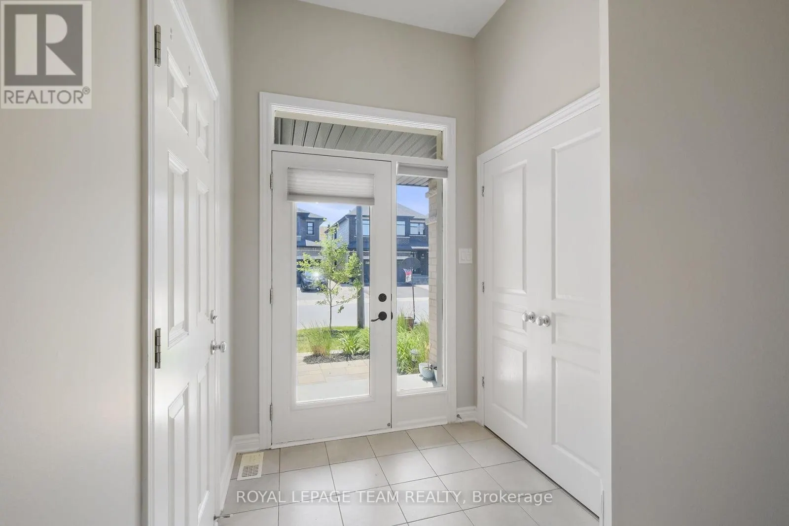 273 SHINLEAF CRESCENT