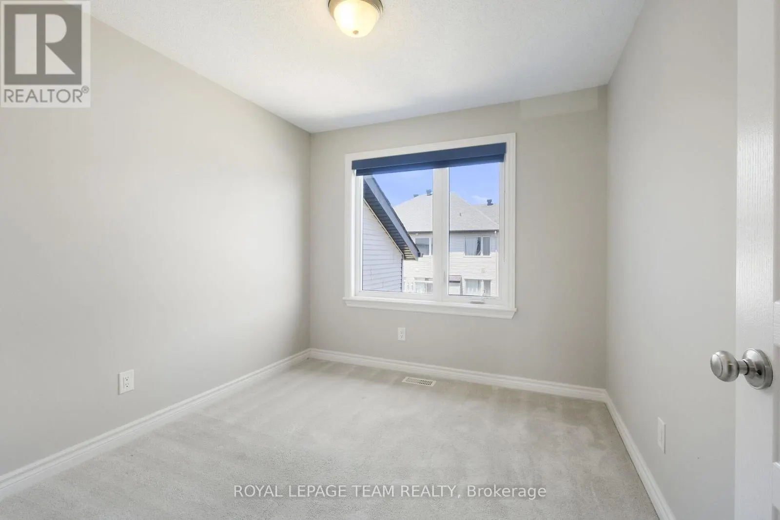 273 SHINLEAF CRESCENT