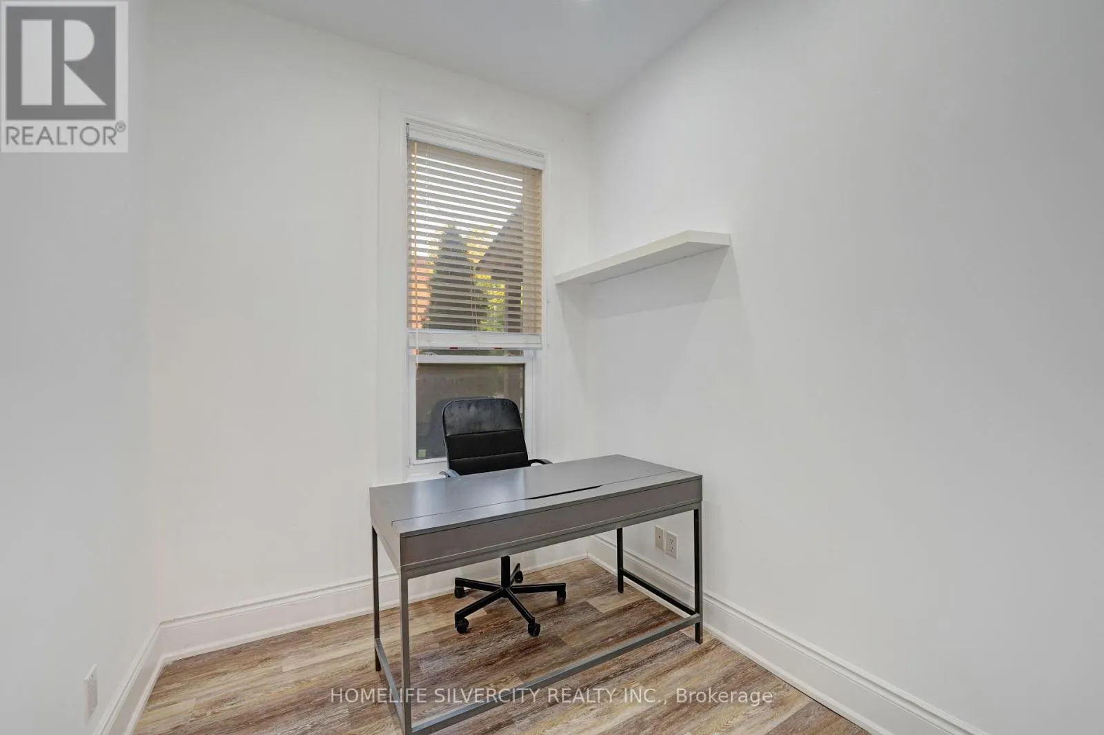 1 - 484 MAIN STREET E