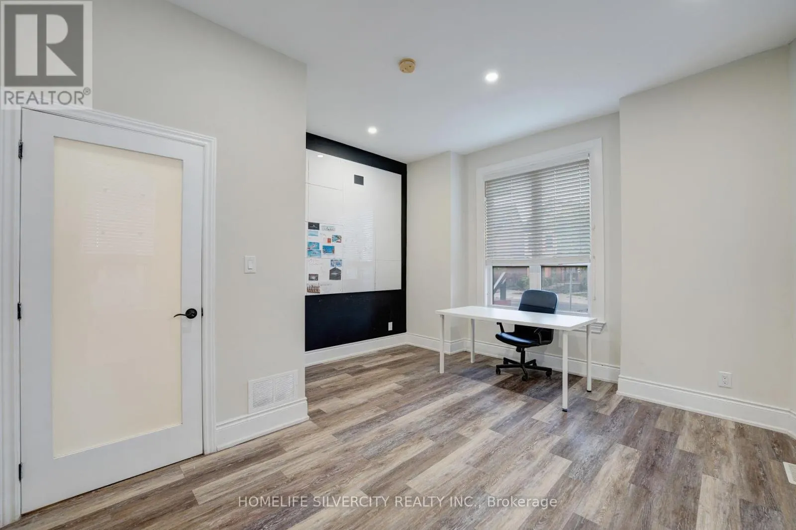 1 - 484 MAIN STREET E