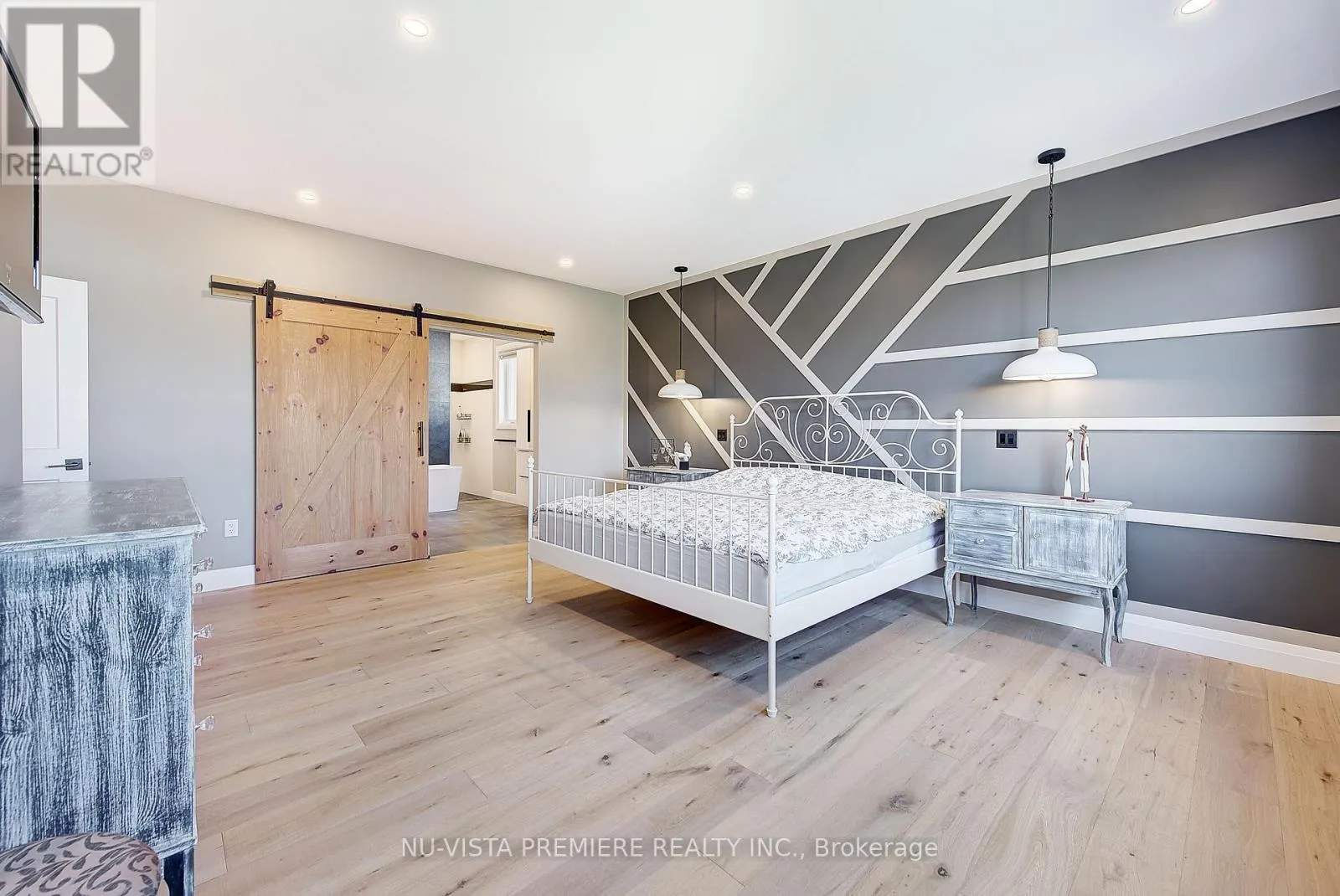7442 SILVER CREEK CRESCENT