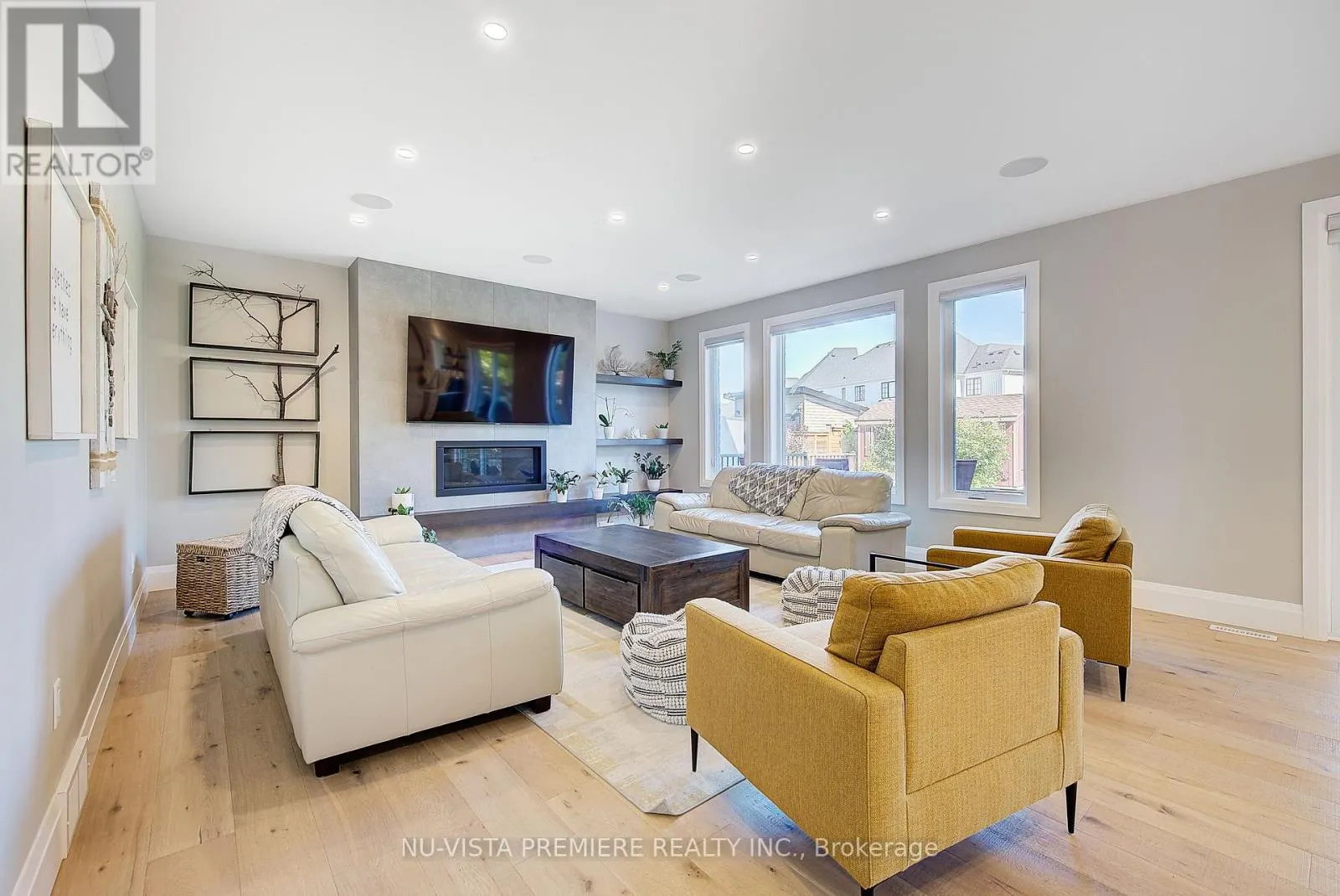 7442 SILVER CREEK CRESCENT