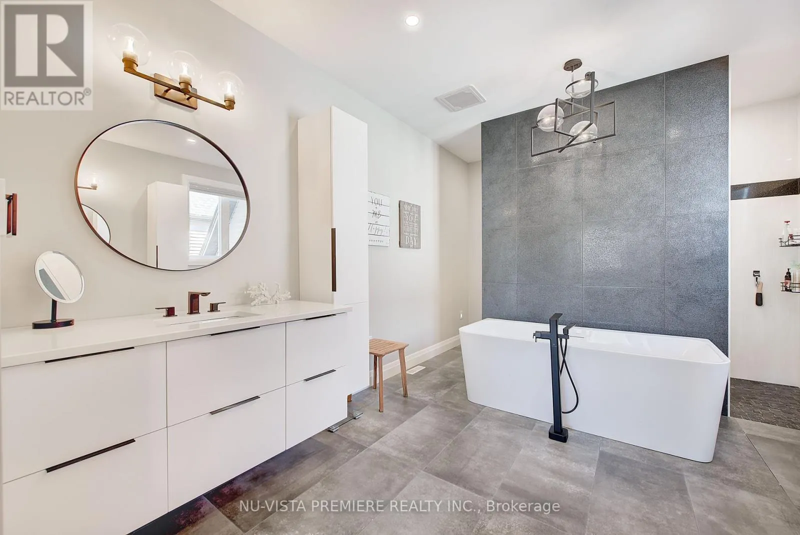 7442 SILVER CREEK CRESCENT