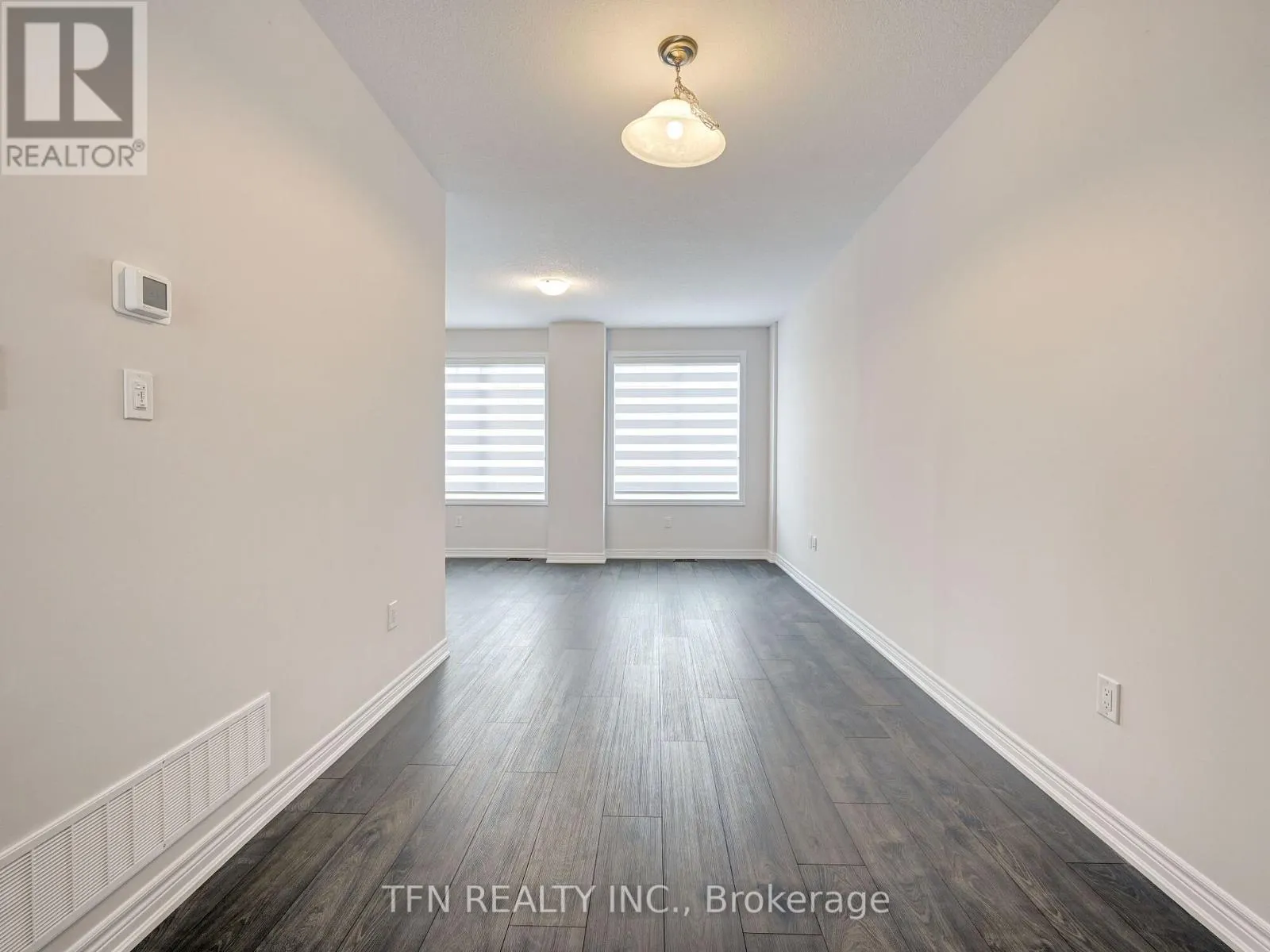 9 - 10 BIRMINGHAM DRIVE