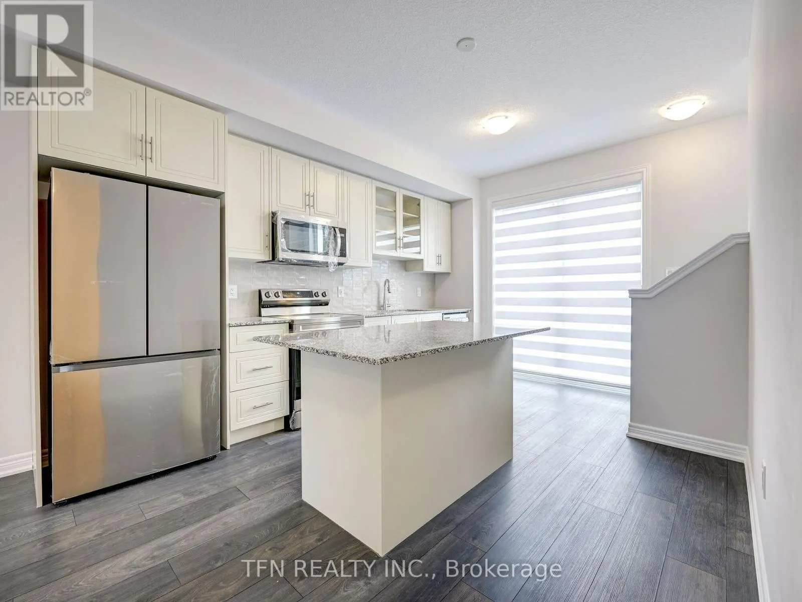 9 - 10 BIRMINGHAM DRIVE