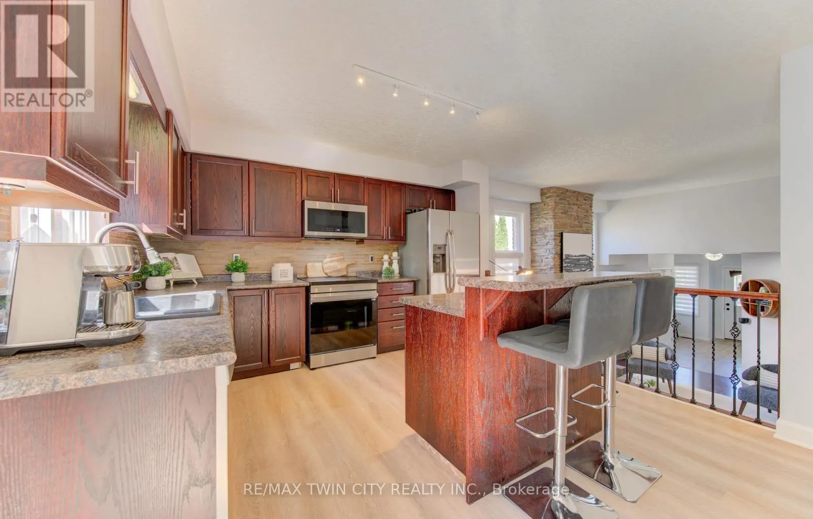 224 SUNNY MEADOW COURT