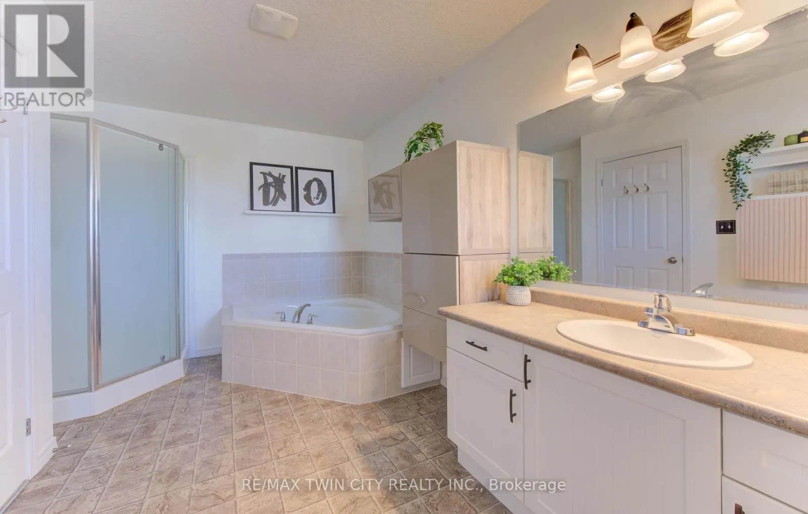 224 SUNNY MEADOW COURT