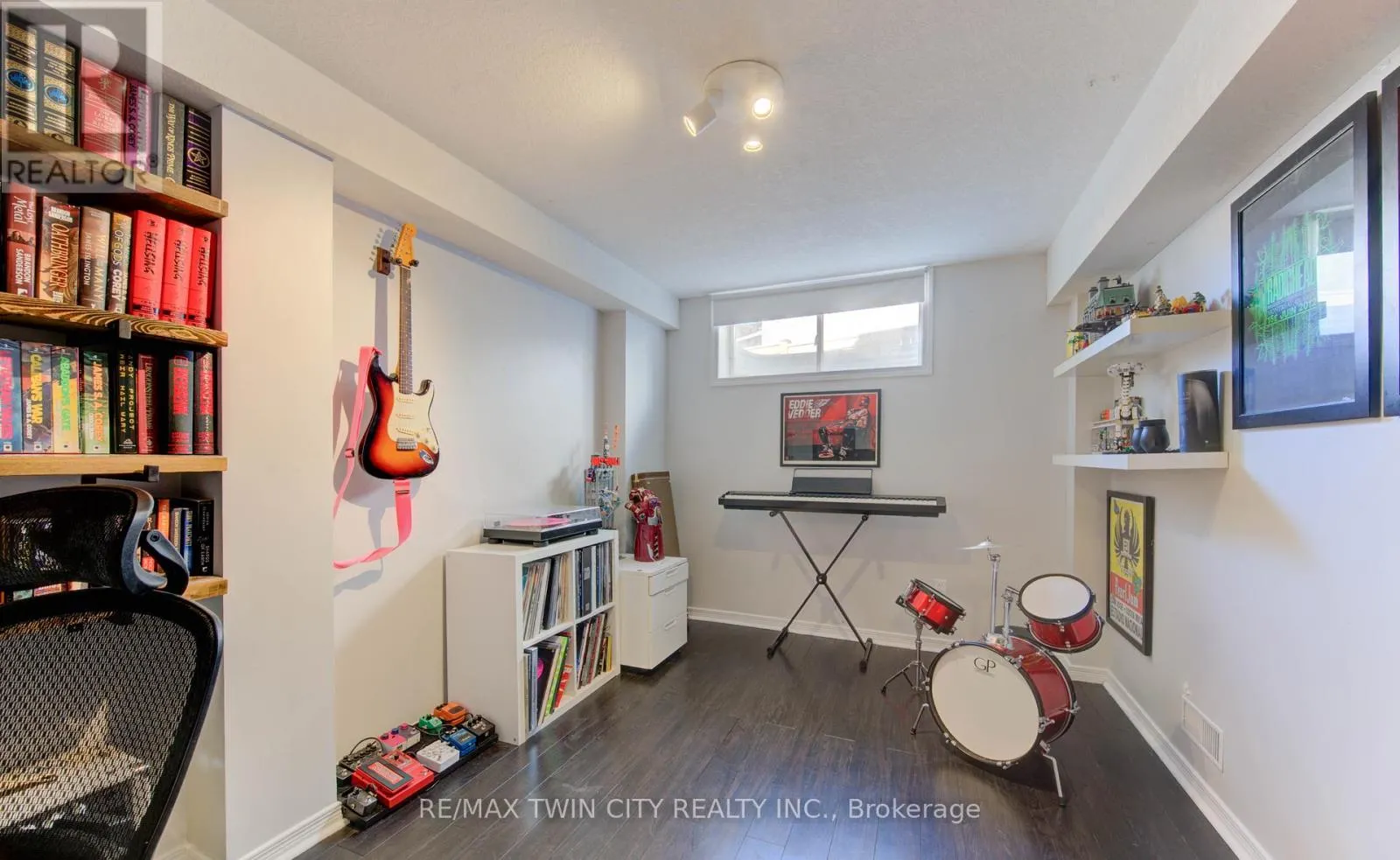 224 SUNNY MEADOW COURT