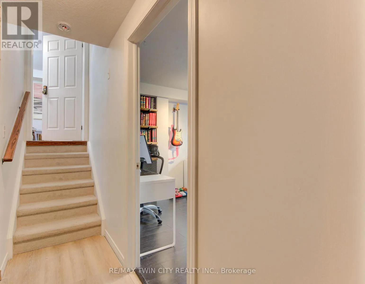 224 SUNNY MEADOW COURT
