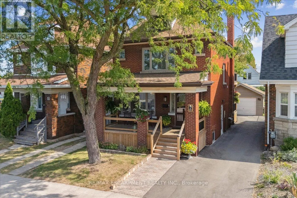 15 OTTAWA STREET S