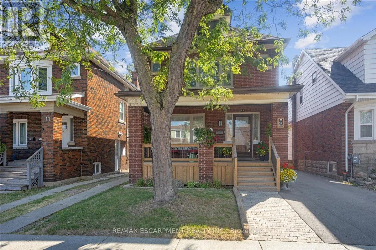 15 OTTAWA STREET S