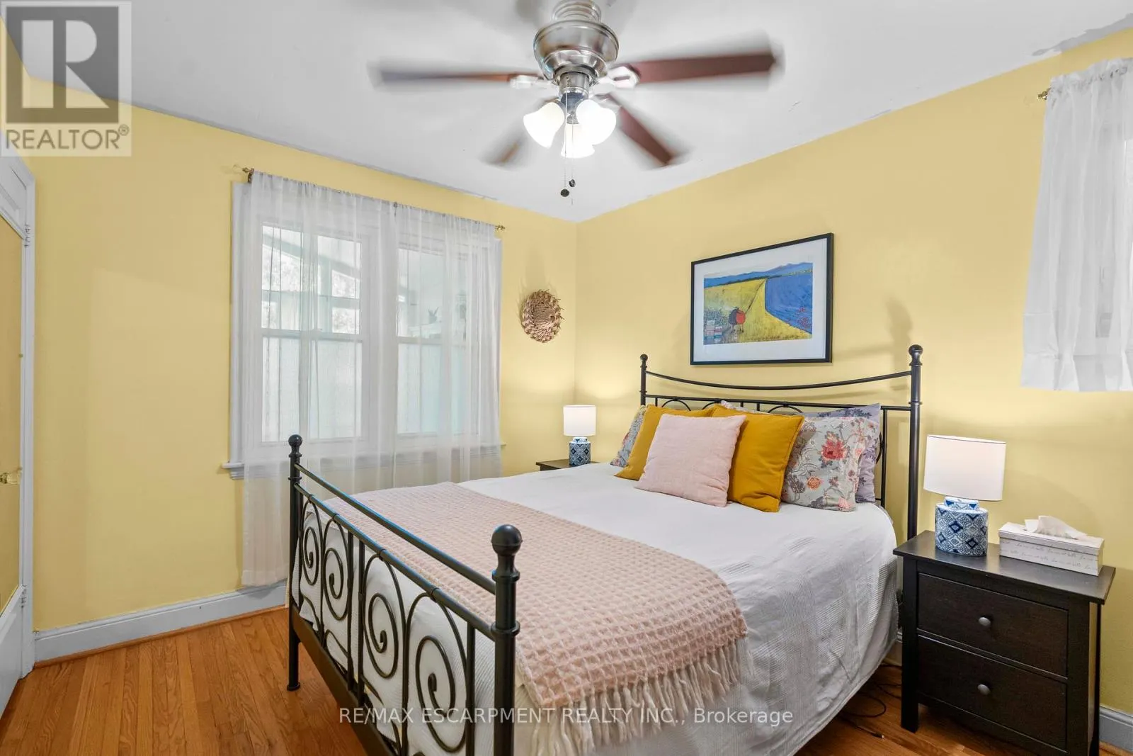 48 FRANKLIN AVENUE