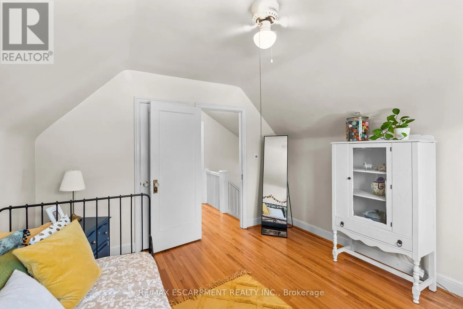 48 FRANKLIN AVENUE