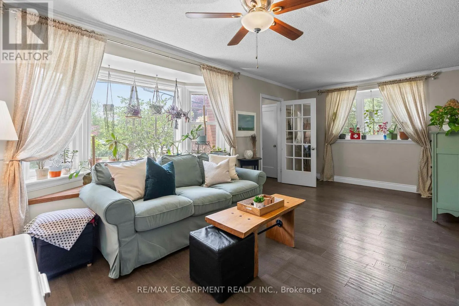 48 FRANKLIN AVENUE