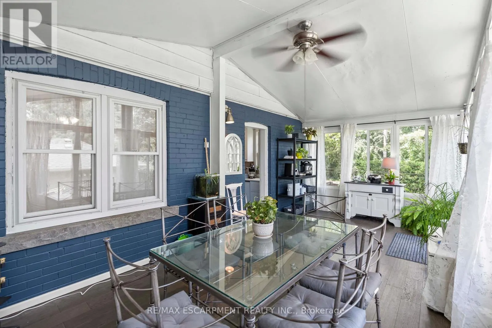 48 FRANKLIN AVENUE