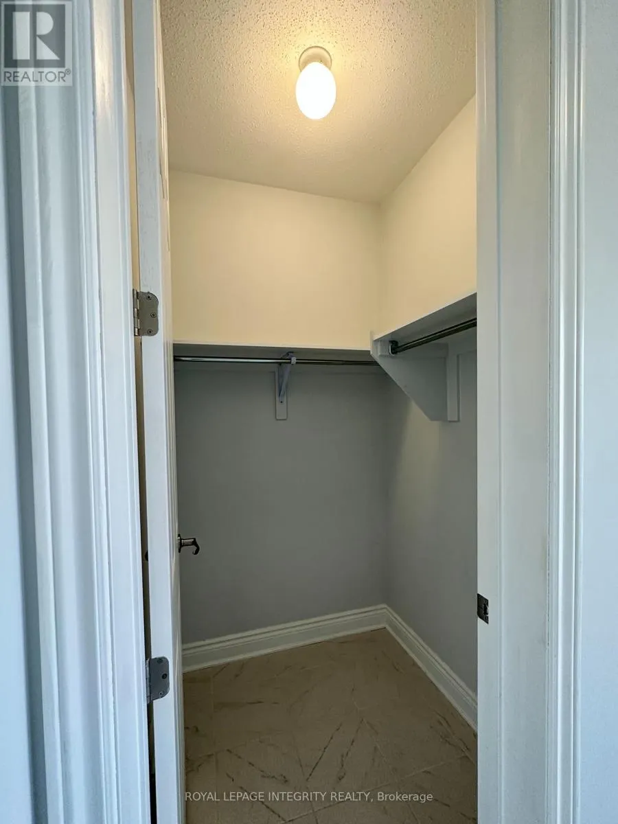 205 YEARLING CIRCLE