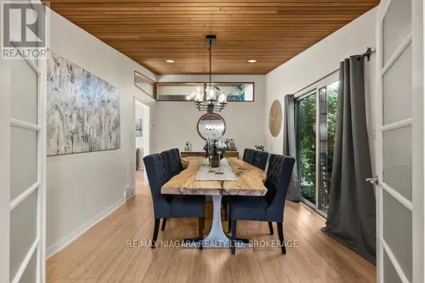 10 MARWOOD CIRCLE