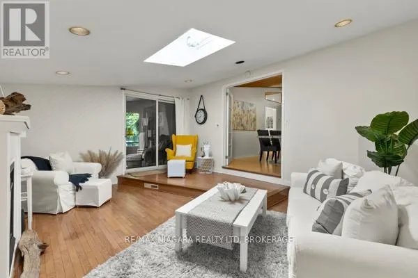10 MARWOOD CIRCLE