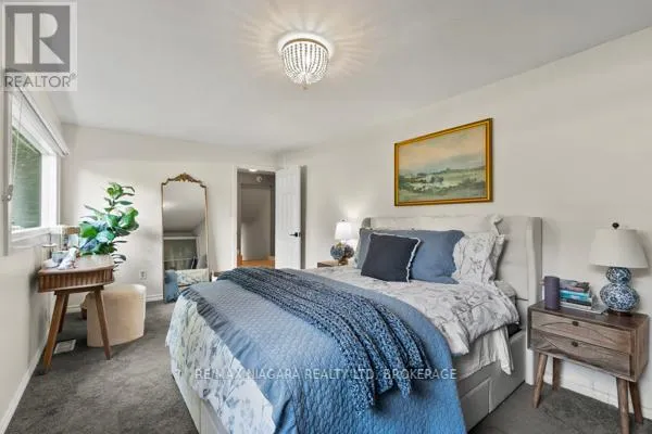 10 MARWOOD CIRCLE